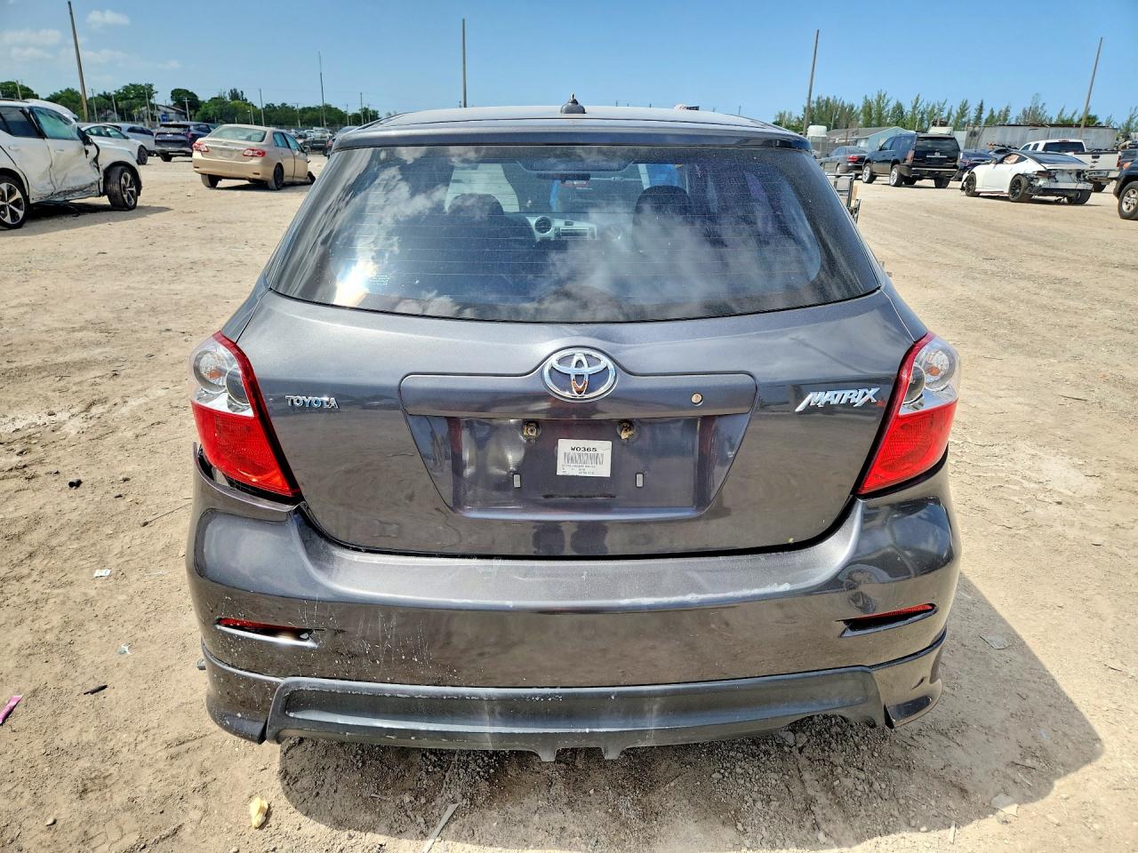 2009 Toyota Matrix Base Gray vin: 2T1KU40E99C165452