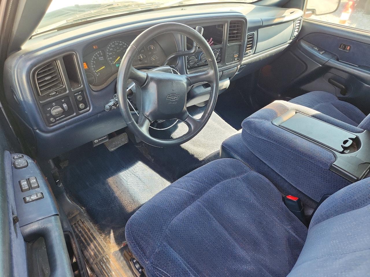 1999 Chevrolet Silverado C1500 White vin: 2GCEC19T9X1143690