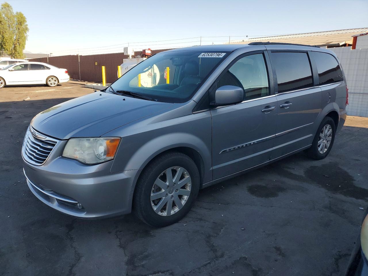 2013 Chrysler Town & Country Touring Silver vin: 2C4RC1BGXDR674277