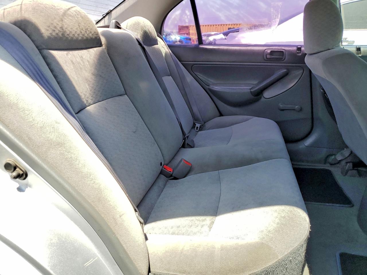 2001 Honda Civic Dx Silver vin: 2HGES16221H561944