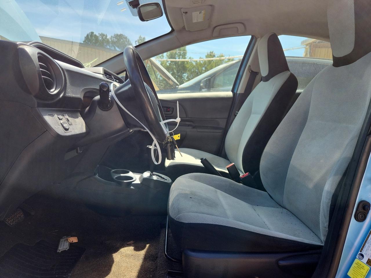 2015 Toyota Prius C One Blue vin: JTDKDTB34F1091847