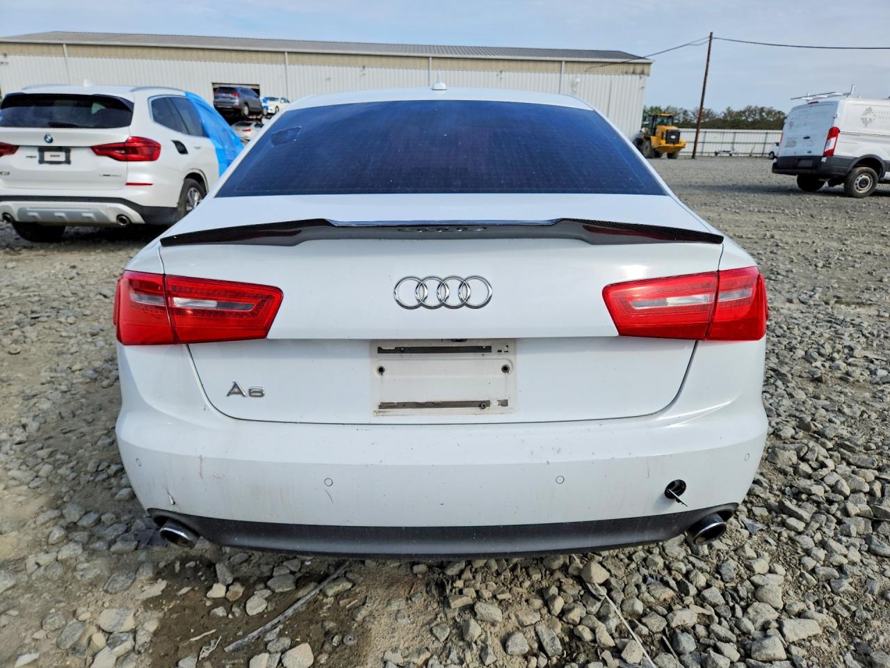2013 Audi A6 Premium Plus Белый vin: WAUGFAFC7DN088703