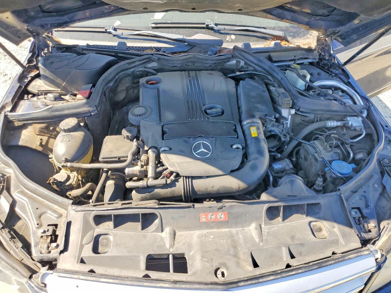 2012 Mercedes-benz C 250 Blue vin: WDDGF4HB2CA615826