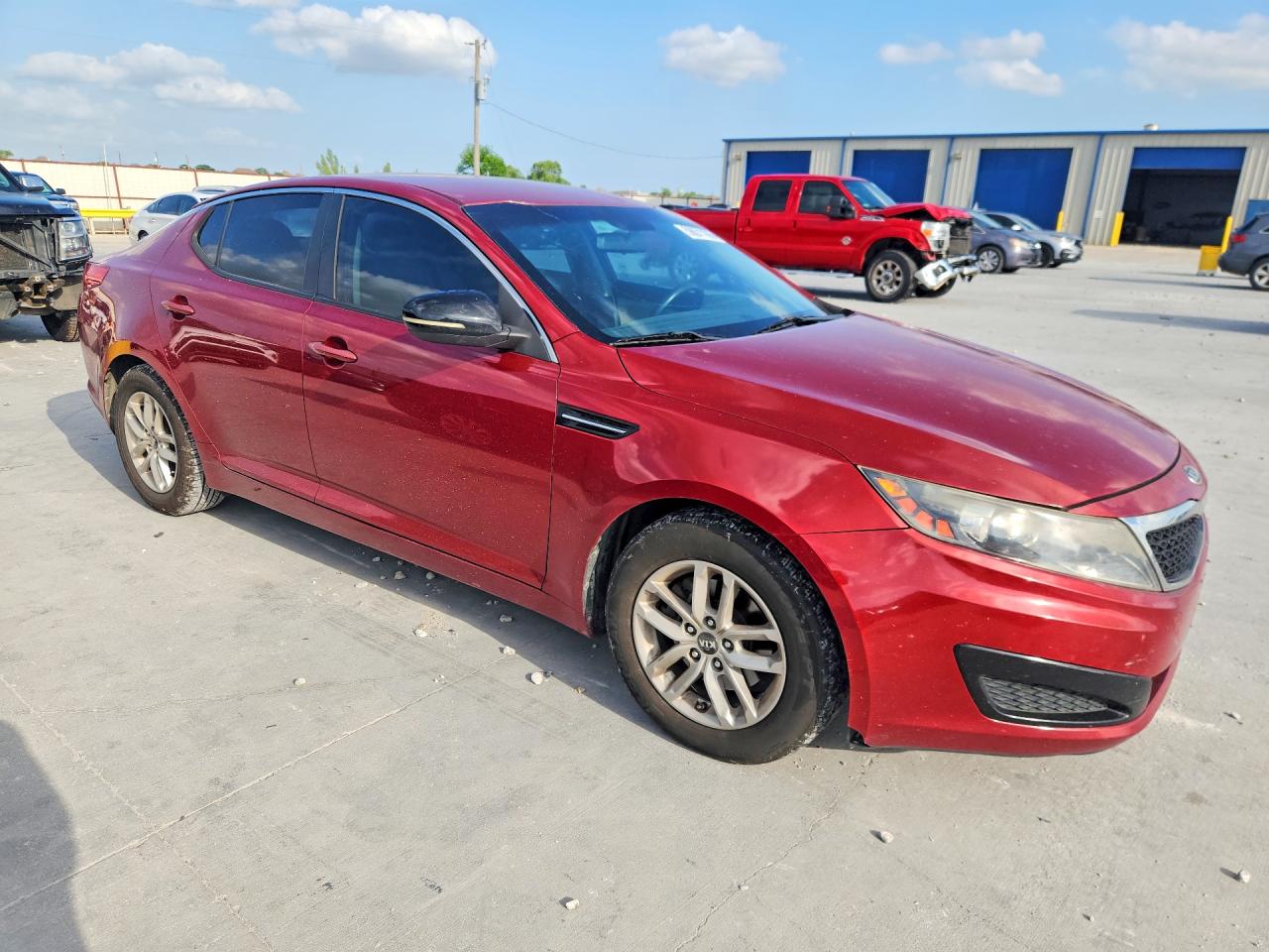 2011 Kia Optima Lx Красный vin: KNAGM4A78B5091009