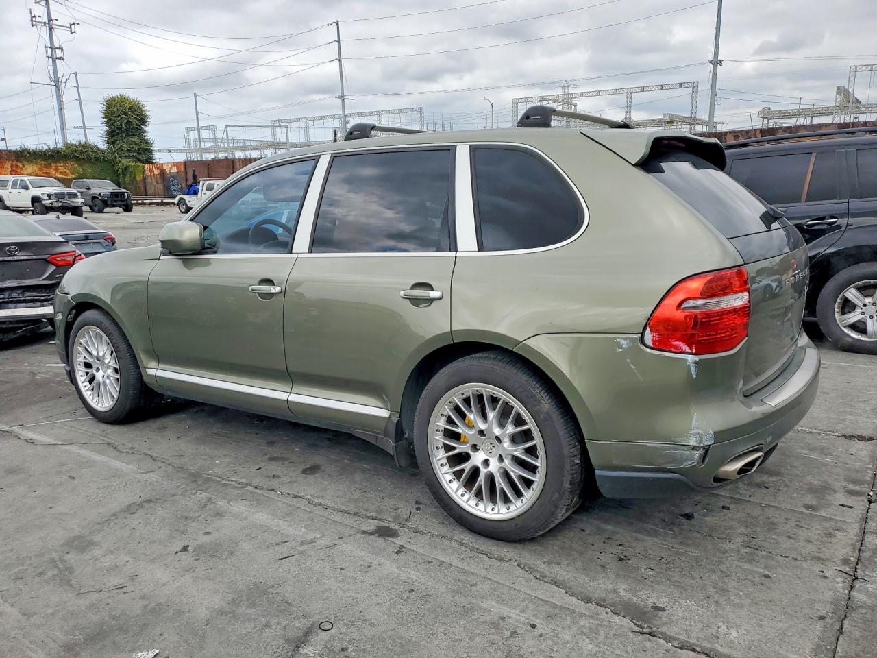 2010 Porsche Cayenne Green vin: WP1AA2APXALA06511