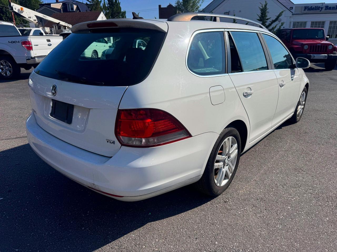2013 Volkswagen Jetta Tdi Белый vin: 3VWML7AJ6DM645616