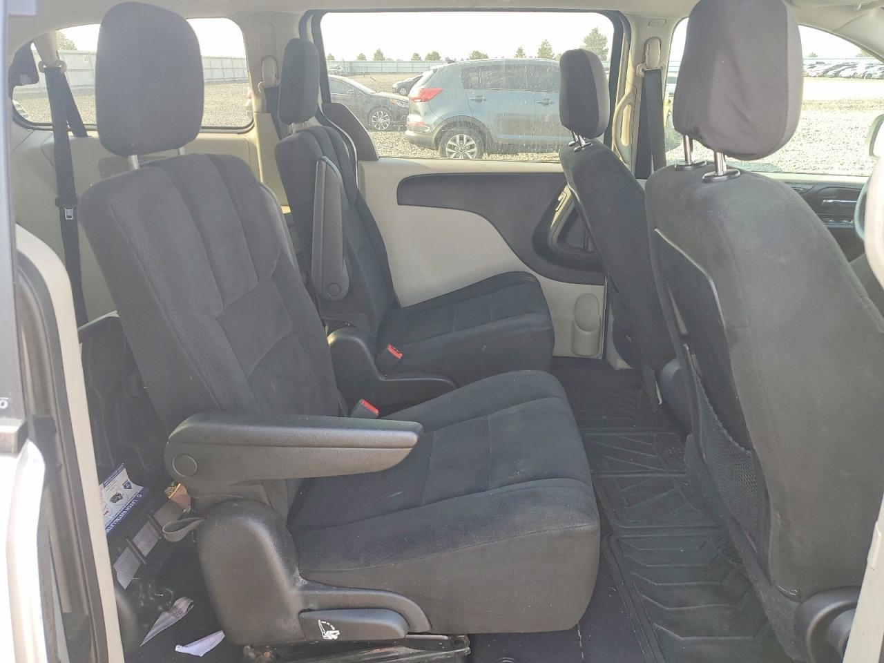 2011 Dodge Grand Caravan Mainstreet Silver vin: 2D4RN3DG9BR774275