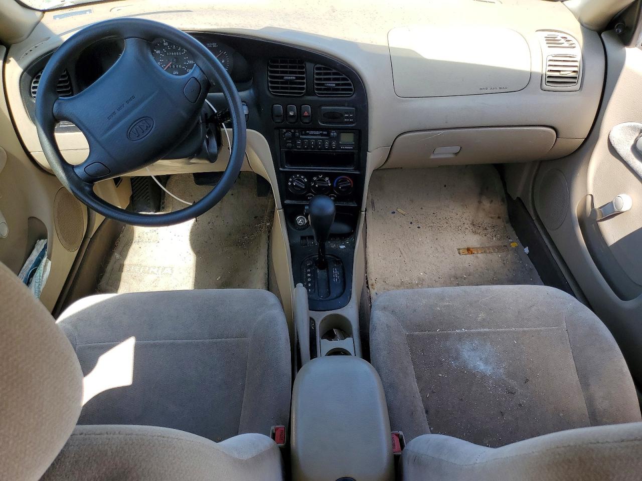 2001 Kia Sephia Base White vin: KNAFB121615011750