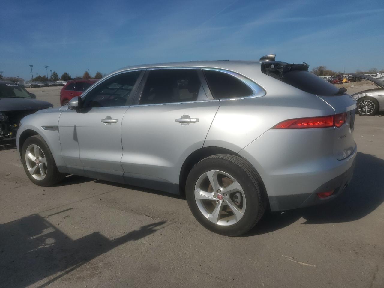 2020 Jaguar F-pace Premium Silver vin: SADCJ2FX0LA632199