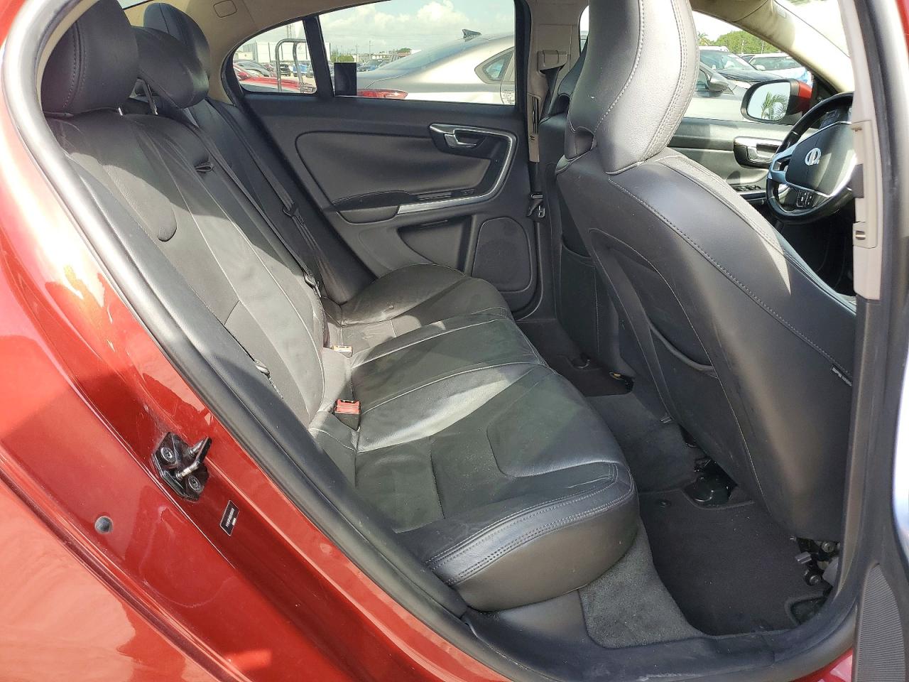 2013 Volvo S60 T5 Red vin: YV1612FH8D2205019