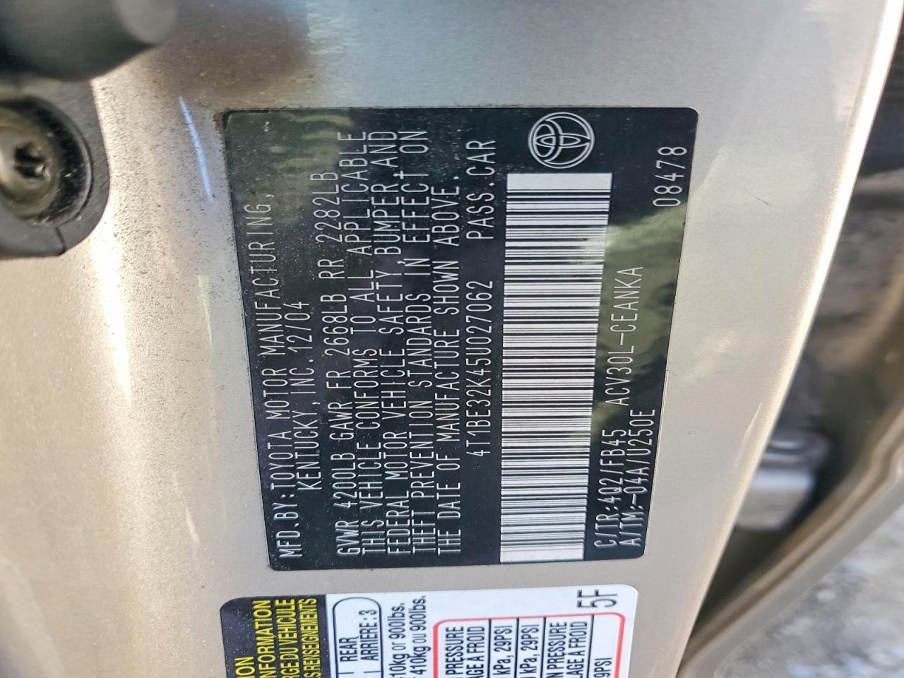 2005 Toyota Camry Le Gold vin: 4T1BE32K45U027062