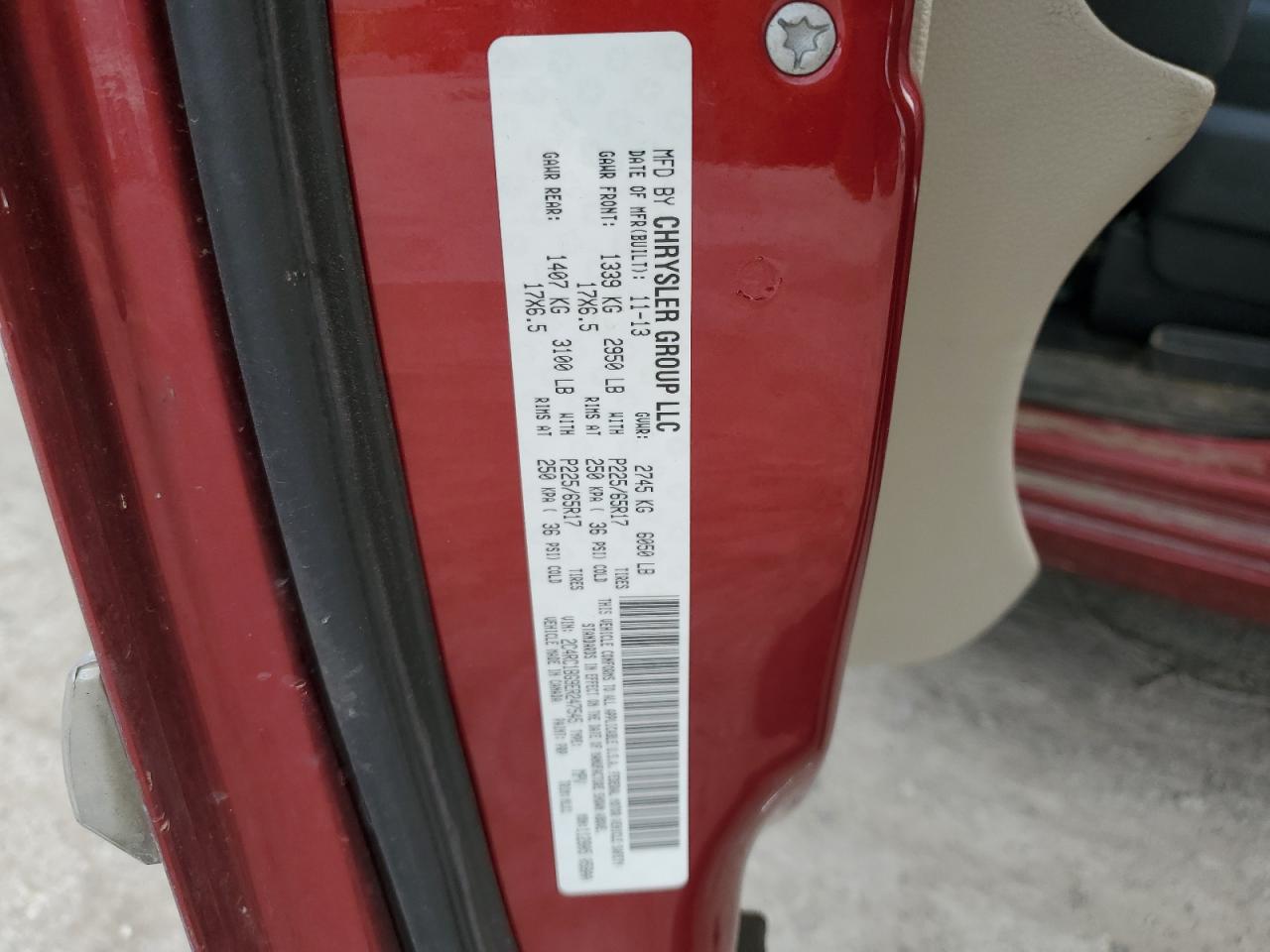 2014 Chrysler Town & Country Touring Red vin: 2C4RC1BG9ER247545