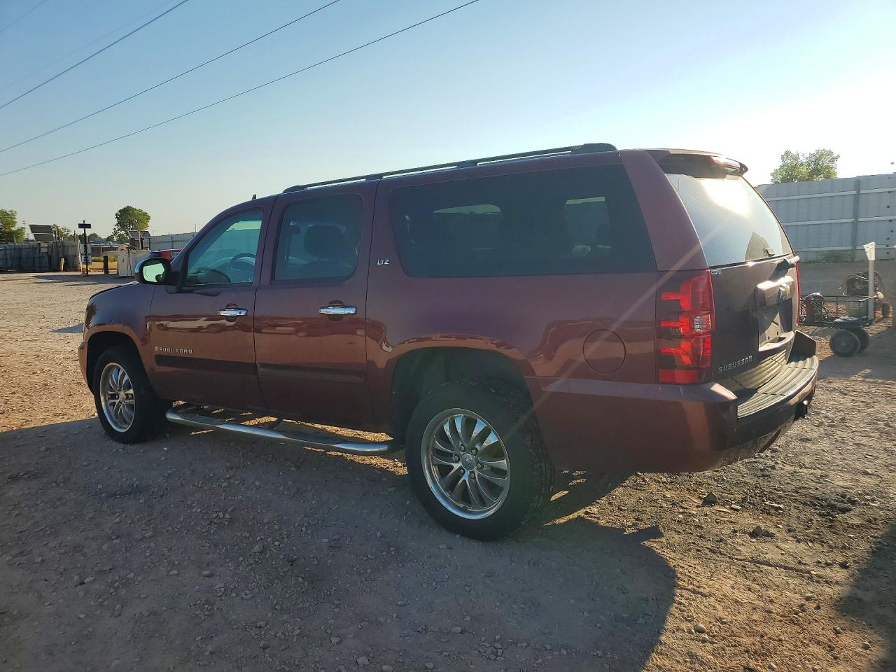2008 Chevrolet Suburban C1500 Ls Burgundy vin: 3GNFC16078G198038