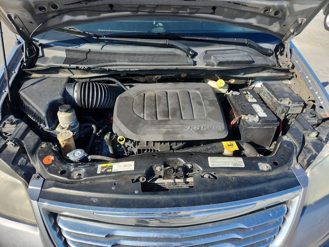 2013 Chrysler Town & Country Touring Серебряный vin: 2C4RC1BG1DR645640