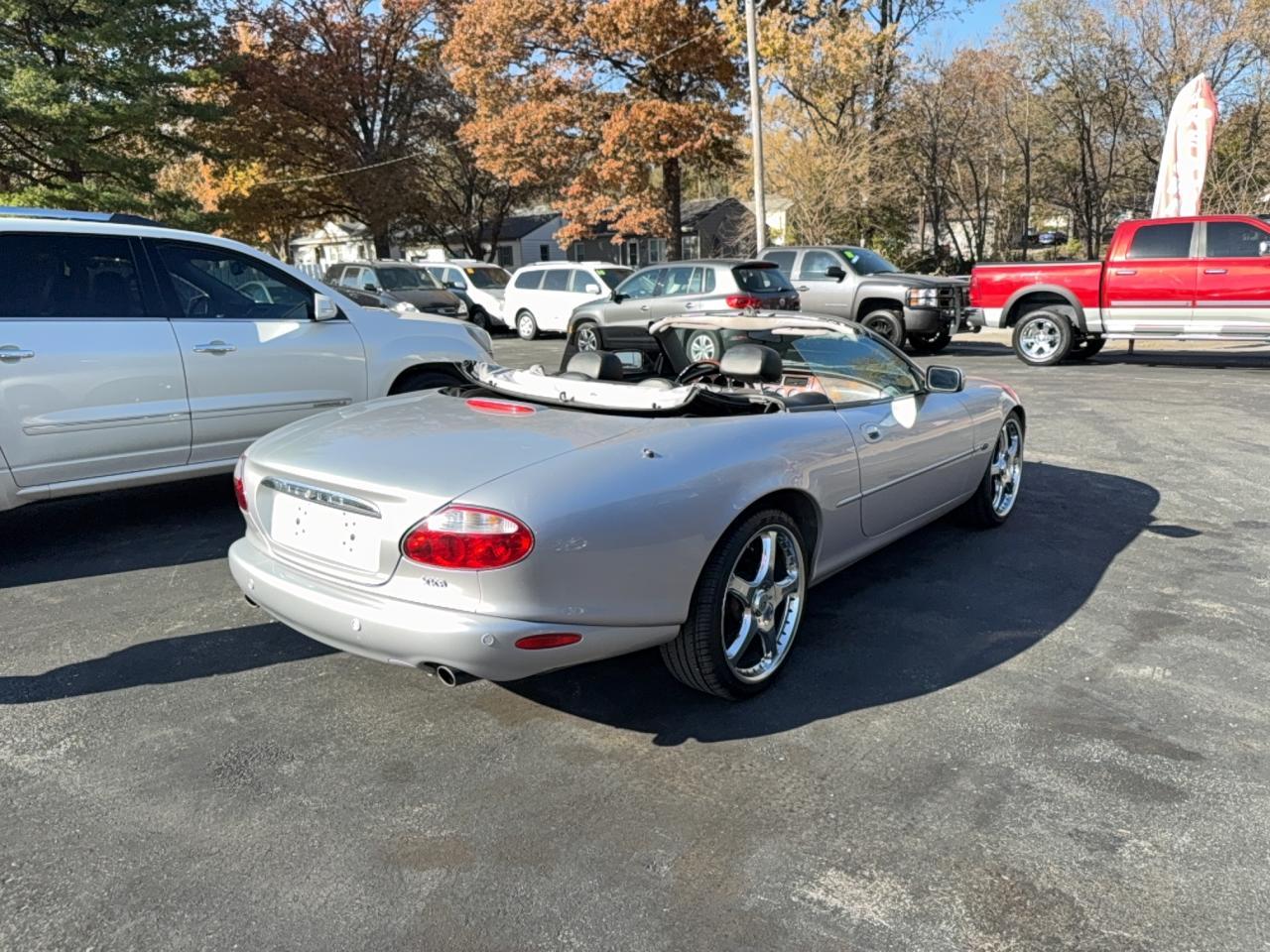 2002 Jaguar Xk8 Silver vin: SAJDA42C02NA24466