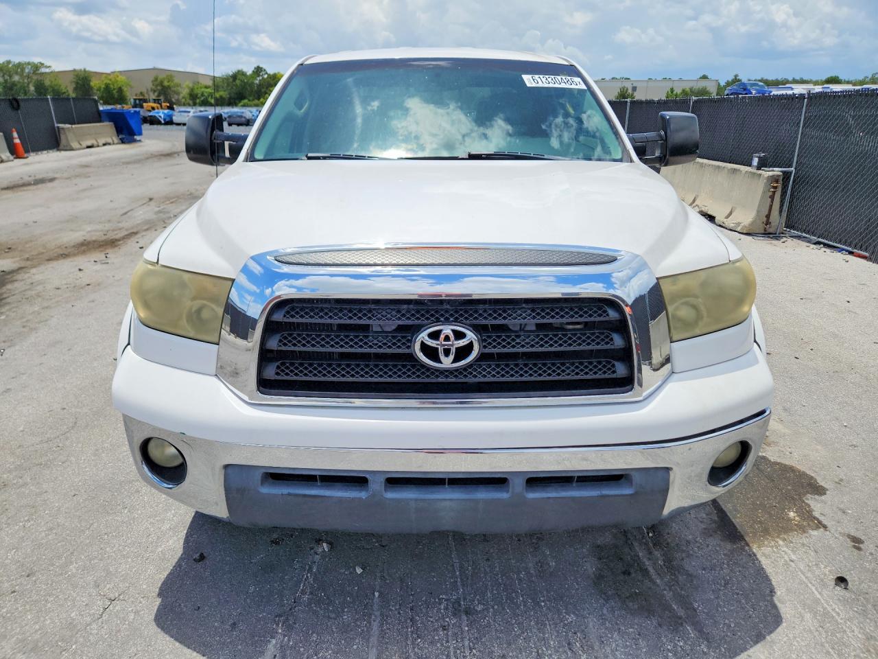 2007 Toyota Tundra Double Cab Sr5 White vin: 5TBRV541X7S471341