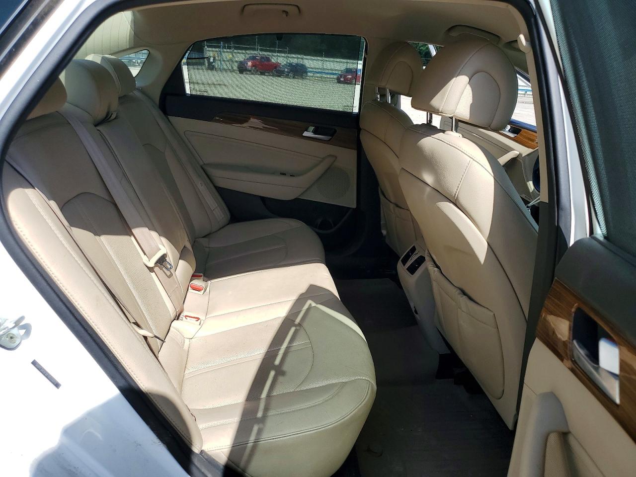 2015 Hyundai Sonata Limited White vin: 5NPE34AF8FH020015