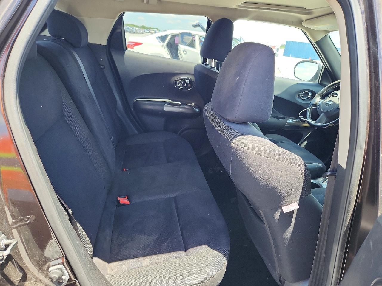 2014 Nissan Juke Sv Purple vin: JN8AF5MRXET352263