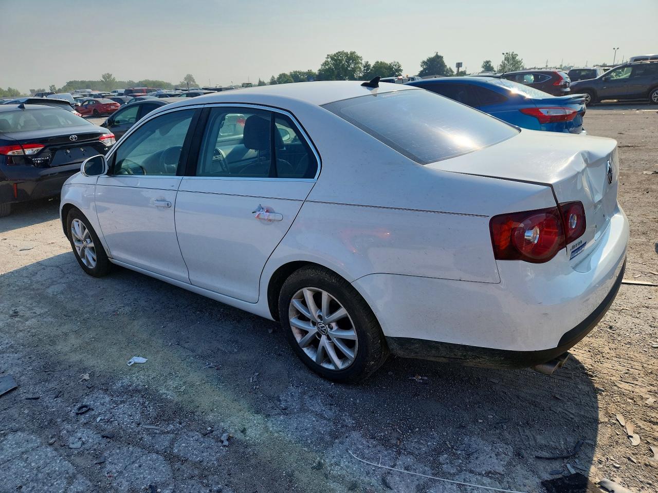 2010 Volkswagen Jetta Se White vin: 3VWRZ7AJ7AM033196