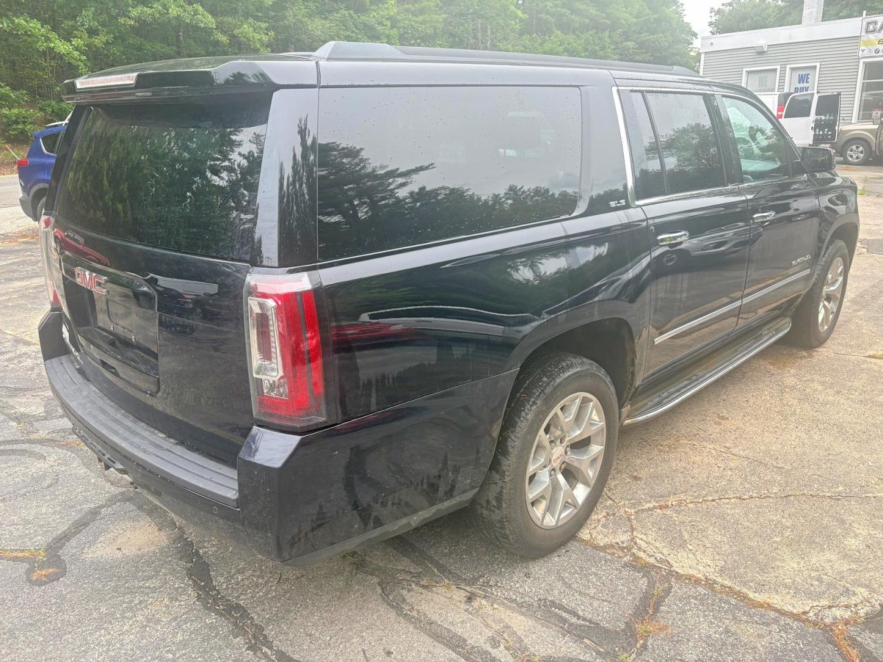 2015 Gmc Yukon Xl K1500 Sle Black vin: 1GKS2GKC7FR500992
