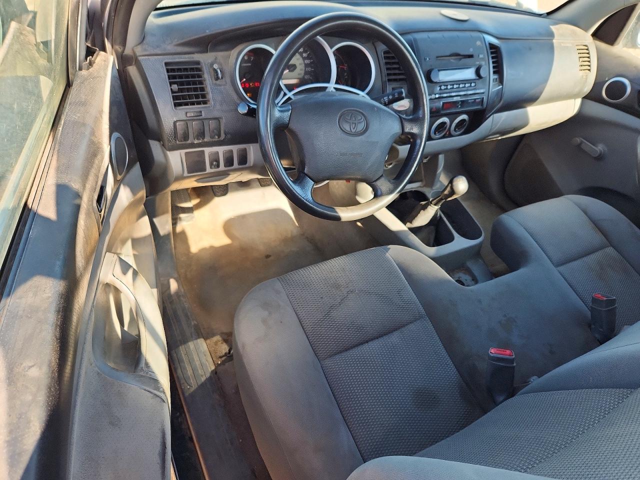 2008 Toyota Tacoma Base Silver vin: 5TENX22N38Z562802