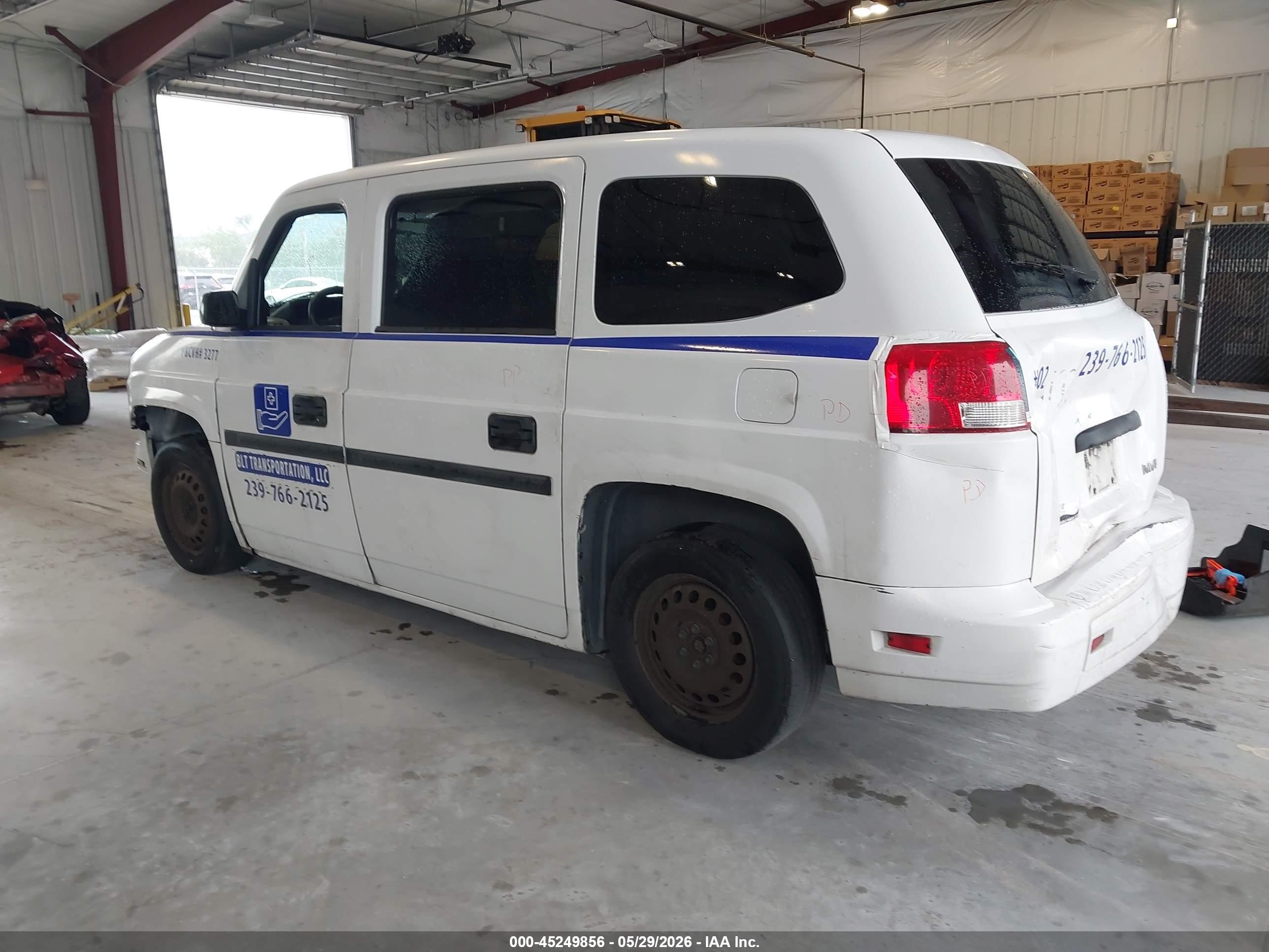 2014 Mobilityventure Mv-1 White vin: 57WMD2A63EM102070
