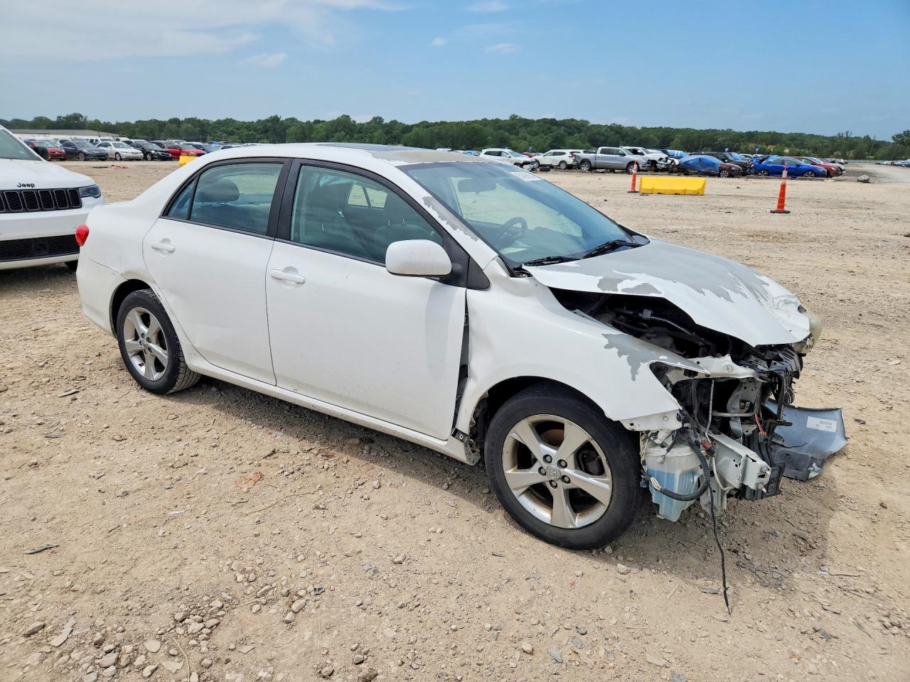 2012 Toyota Corolla Le White vin: 5YFBU4EE1CP006702