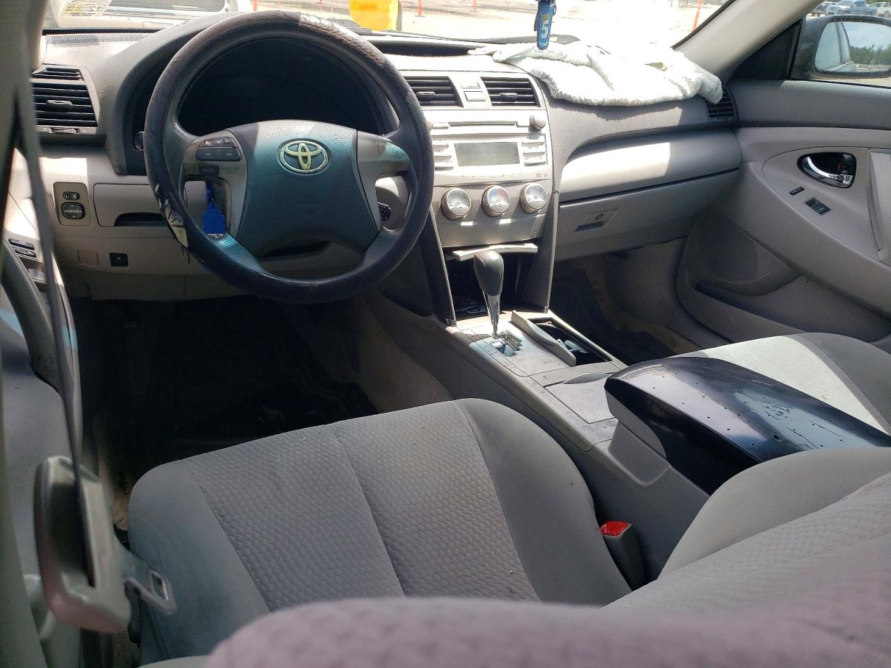 2011 Toyota Camry Le Gray vin: 4T1BF3EK3BU144927