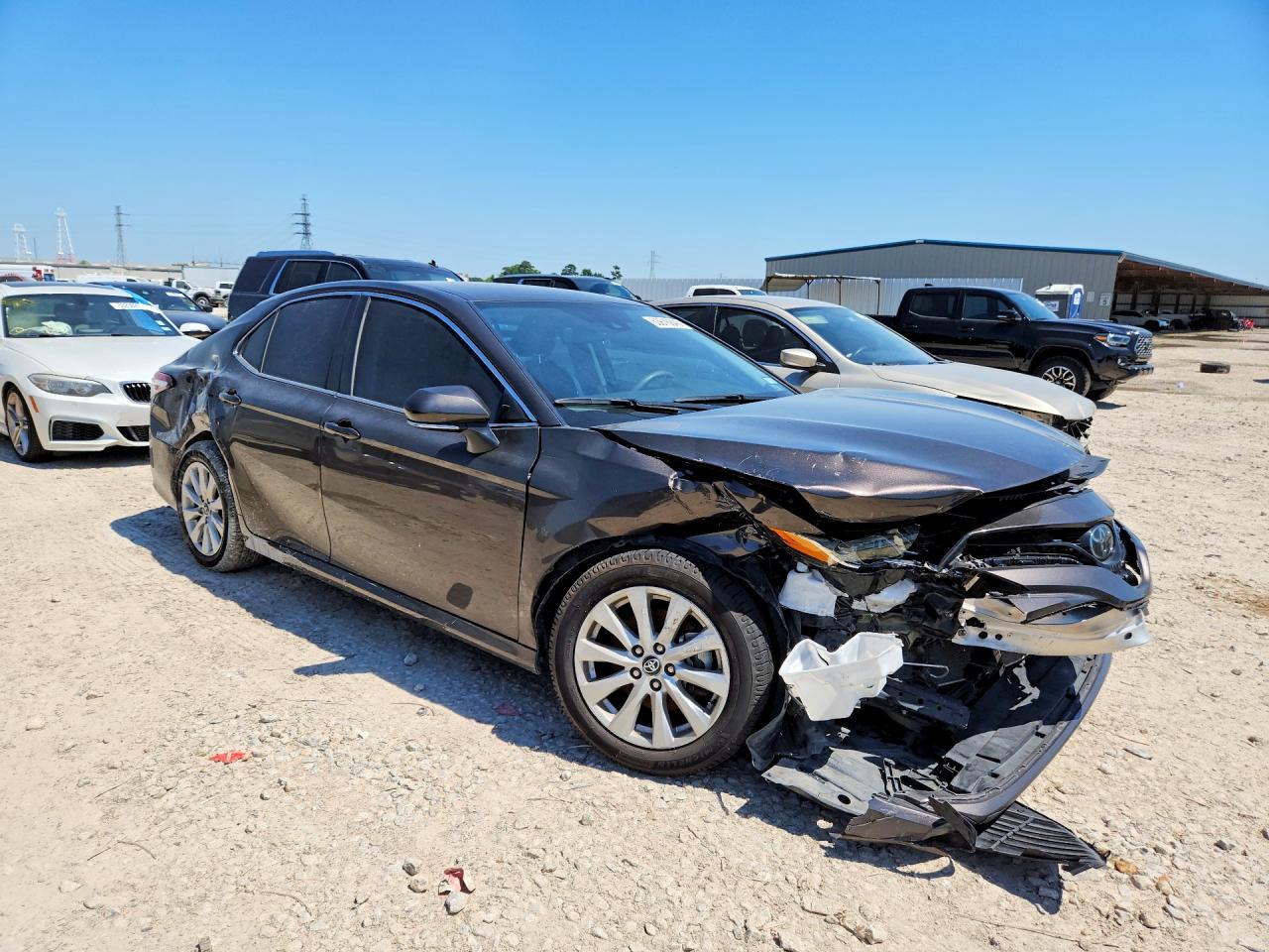 2020 Toyota Camry Le Коричневый vin: 4T1L11AK3LU301001
