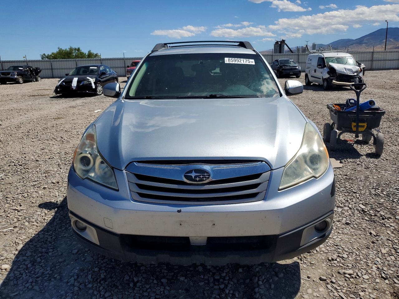2012 Subaru Outback 2.5i Premium Silver vin: 4S4BRBGC0C3292628