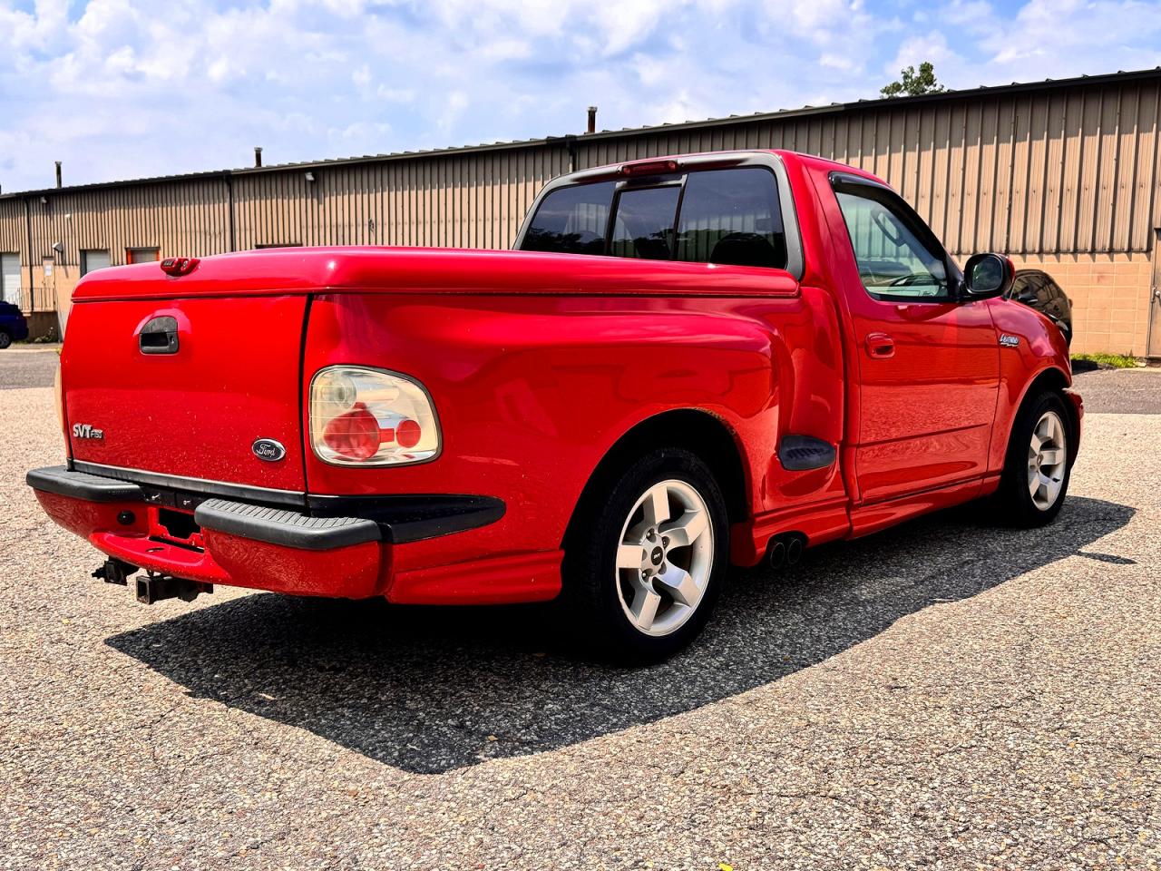 2002 Ford F150 Svt Lightning Red vin: 2FTZF07302CA64542
