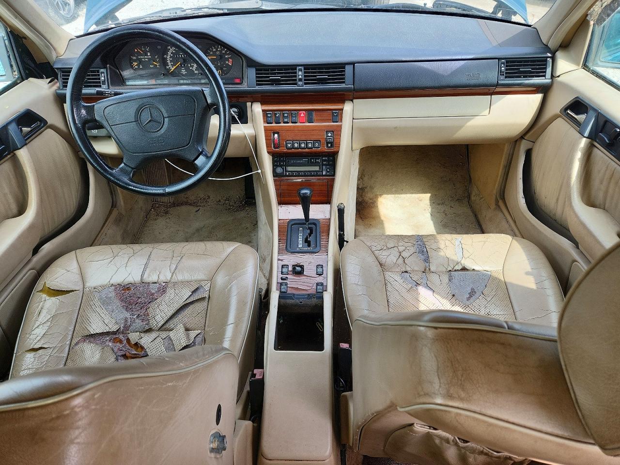 1995 Mercedes-benz E 320 Base Зеленый vin: WDBEA32E2SC167876