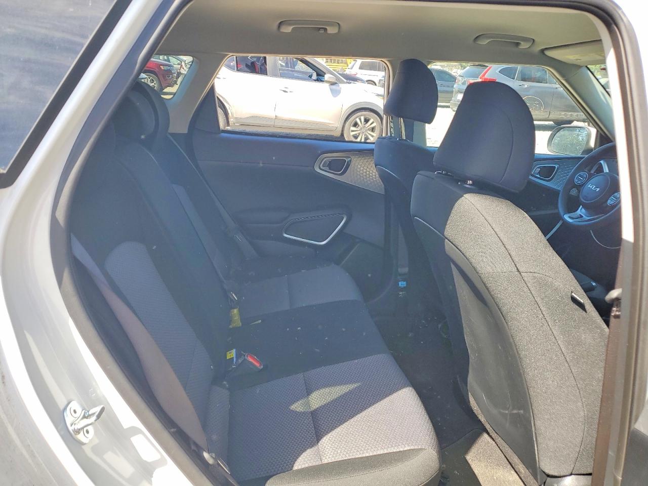 2024 Kia Soul Lx Белый vin: KNDJ23AU4R7229514
