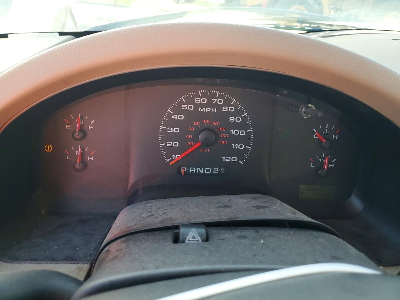 2008 Ford F150 White vin: 1FTRF12268KC11147