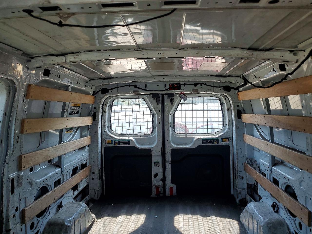 2015 Ford Transit T-250 Белый vin: 1FTNR1ZM6FKA56383