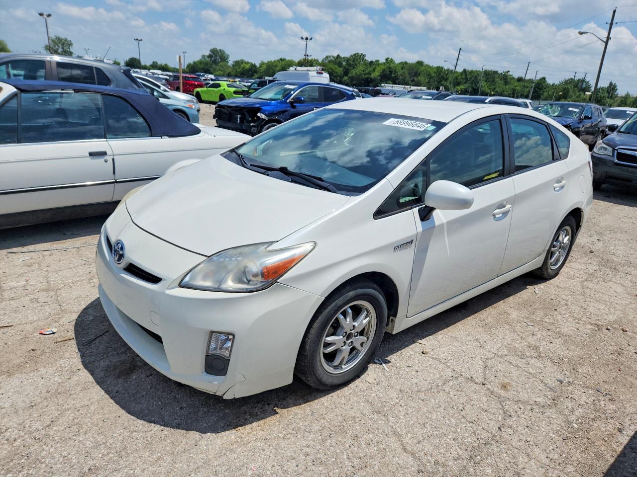 2011 Toyota Prius Two White vin: JTDKN3DU1B5342622