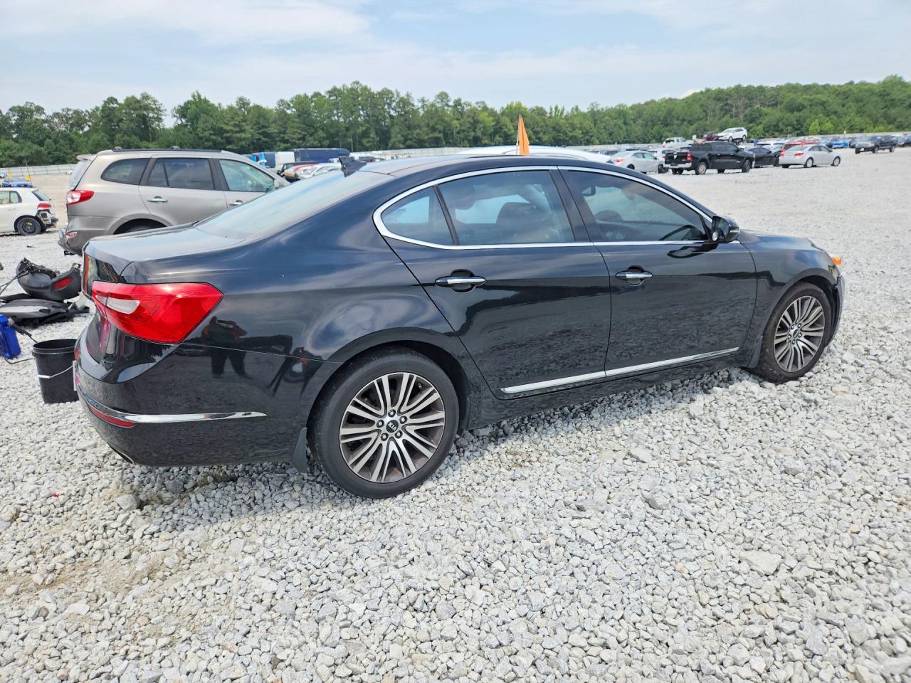 2014 Kia Cadenza Premium Black vin: KNALN4D74E5148348