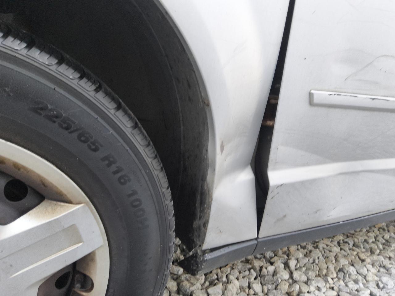 2010 Dodge Grand Caravan Se Серебряный vin: 2D4RN4DE7AR219554 Damage: Left Front Fender, Severe Damage, Replacement Required
