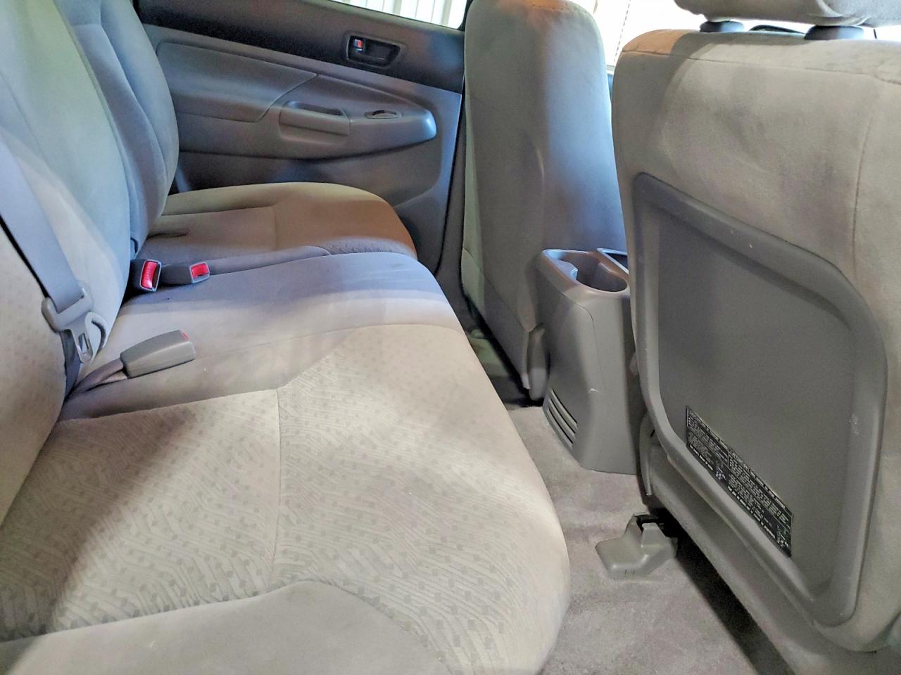 2005 Toyota Tacoma Double Cab Silver vin: 5TELU42N25Z130094