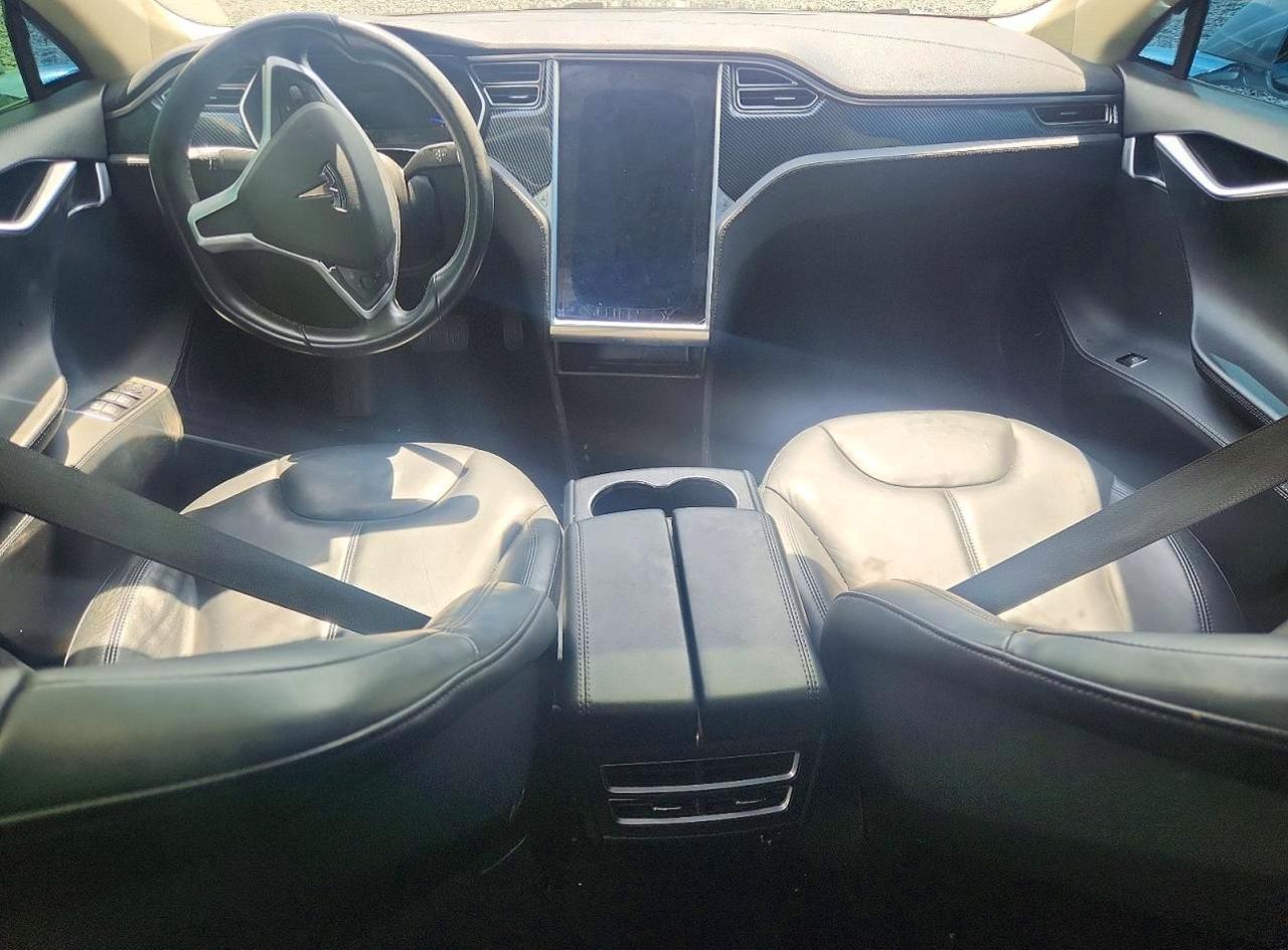 2014 Tesla Model S Silver vin: 5YJSA1H17EFP49928