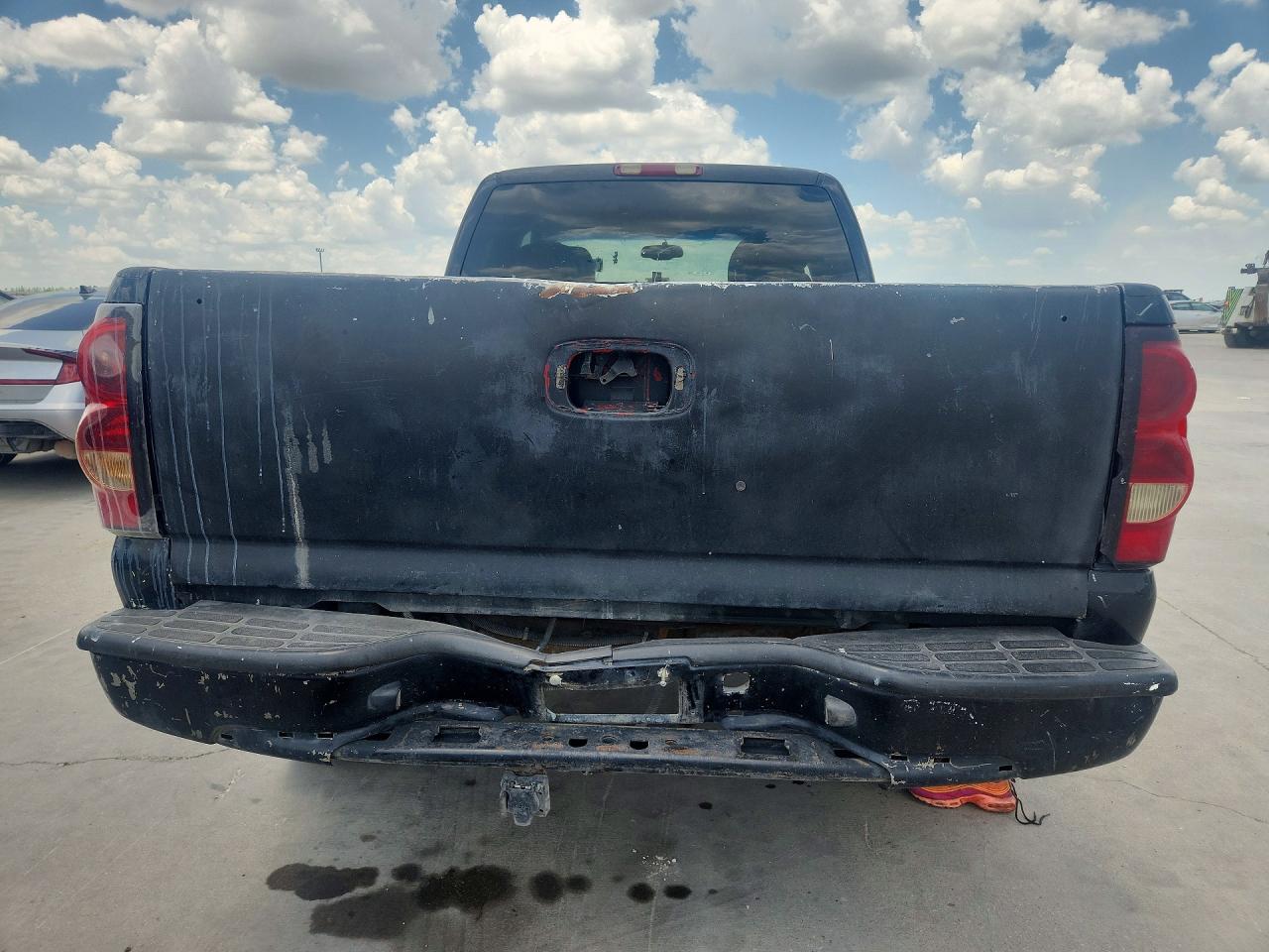 2004 Chevrolet Silverado C1500 Black vin: 2GCEC19V441282381