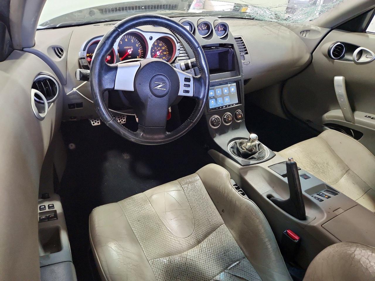 2004 Nissan 350z Base White vin: JN1AZ34D84T152947