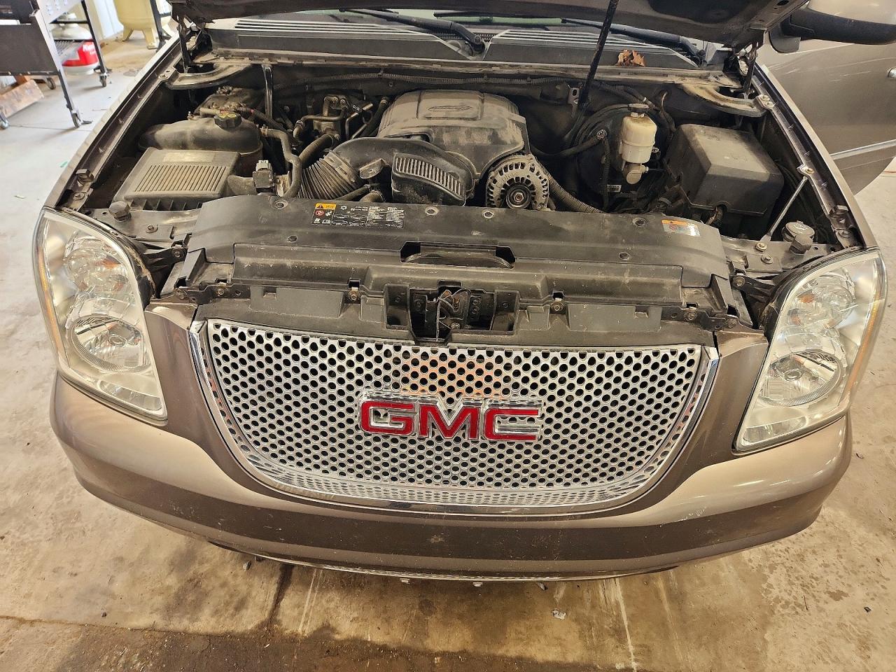 2012 Gmc Yukon Xl Denali Brown vin: 1GKS2MEF7CR166446