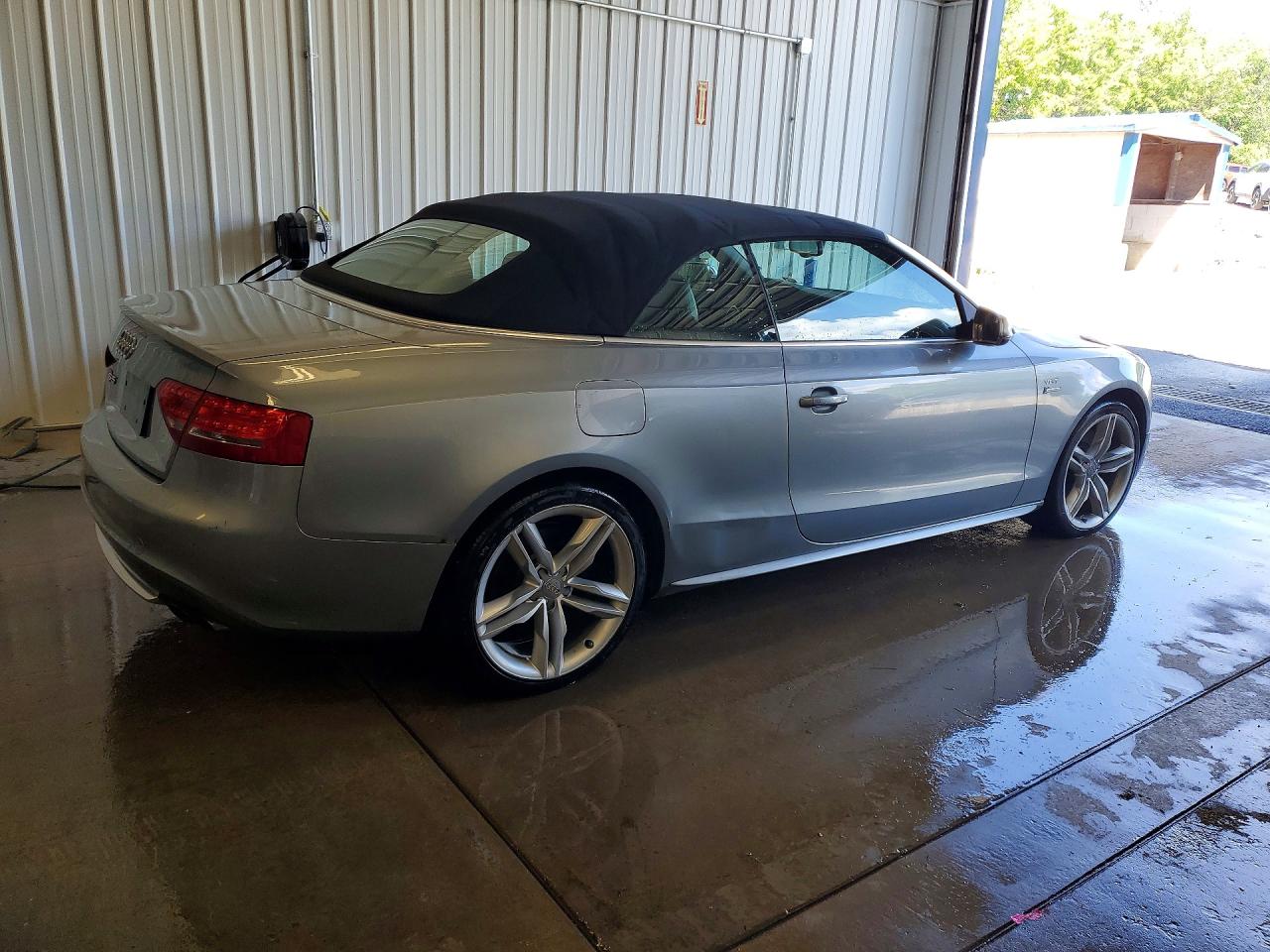 2011 Audi S5 Prestige Gray vin: WAUVGAFHXBN018612
