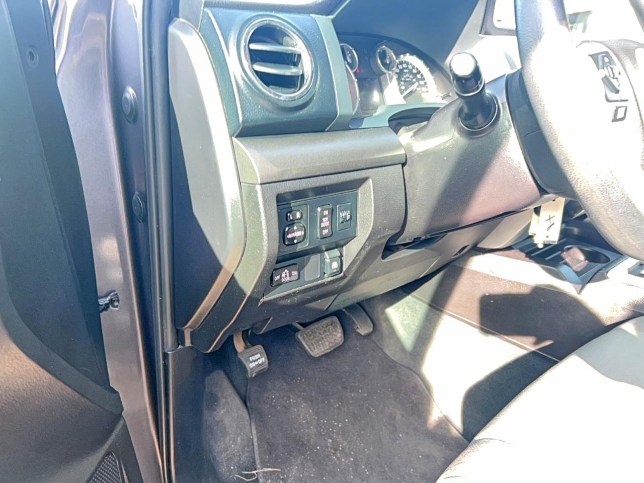2015 Toyota Tundra Crewmax Sr5 Gray vin: 5TFEM5F10FX088619