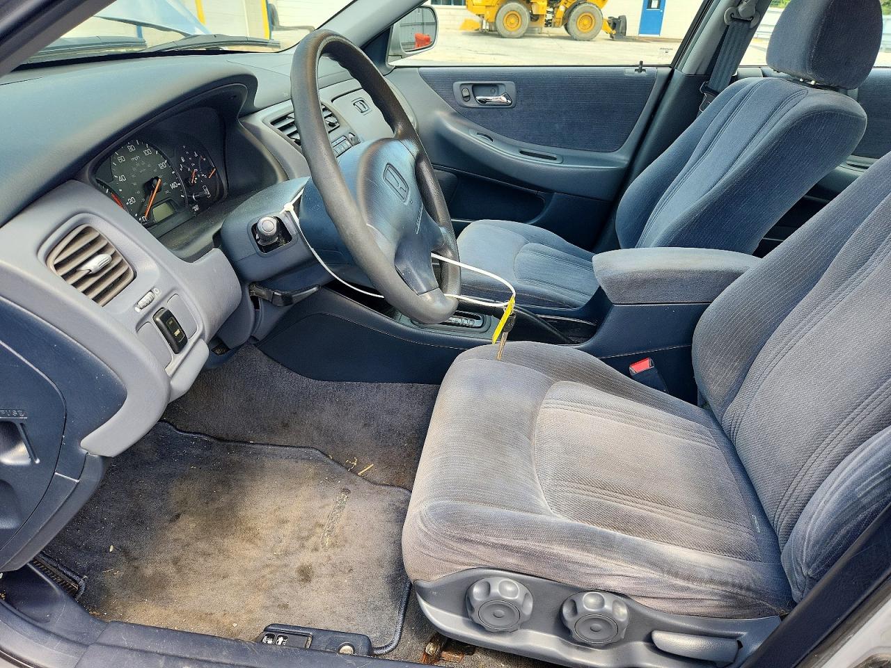 2000 Honda Accord Lx Серый vin: 1HGCG665XYA026109