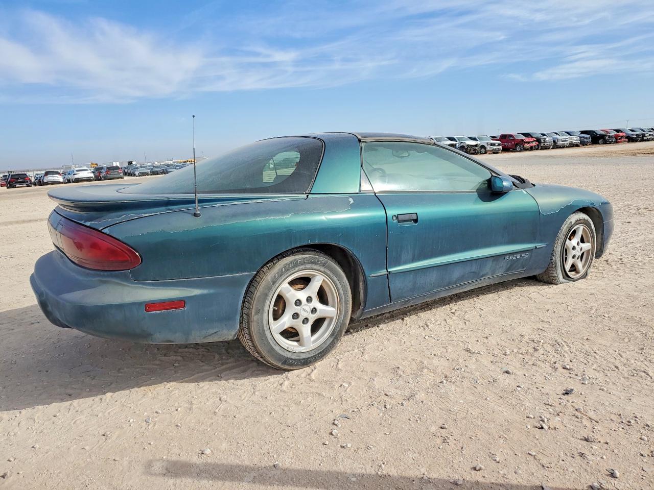1997 Pontiac Firebird Green vin: 2G2FS22K9V2208483