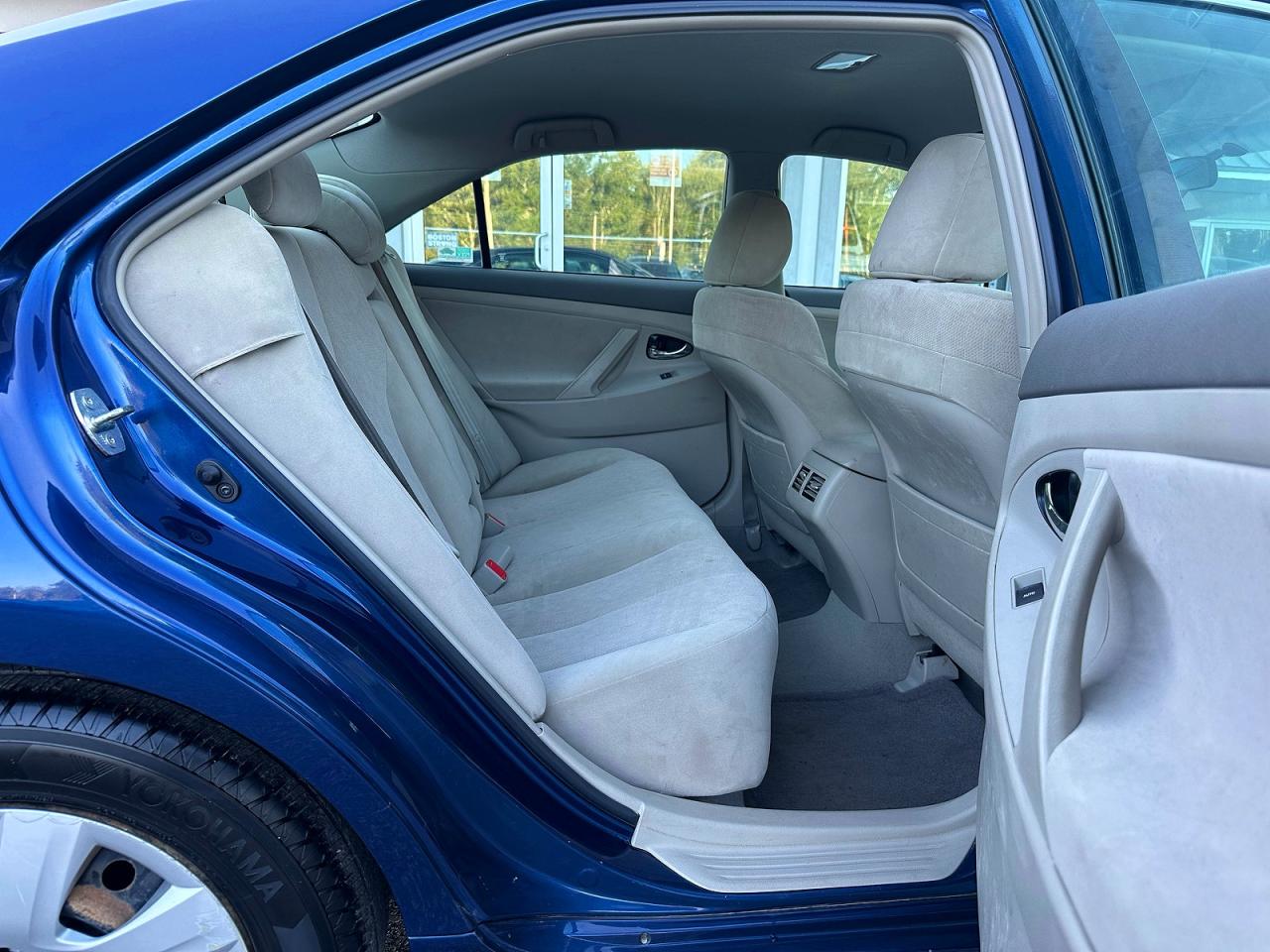 2011 Toyota Camry Hybrid Blue vin: 4T1BB3EK5BU132757