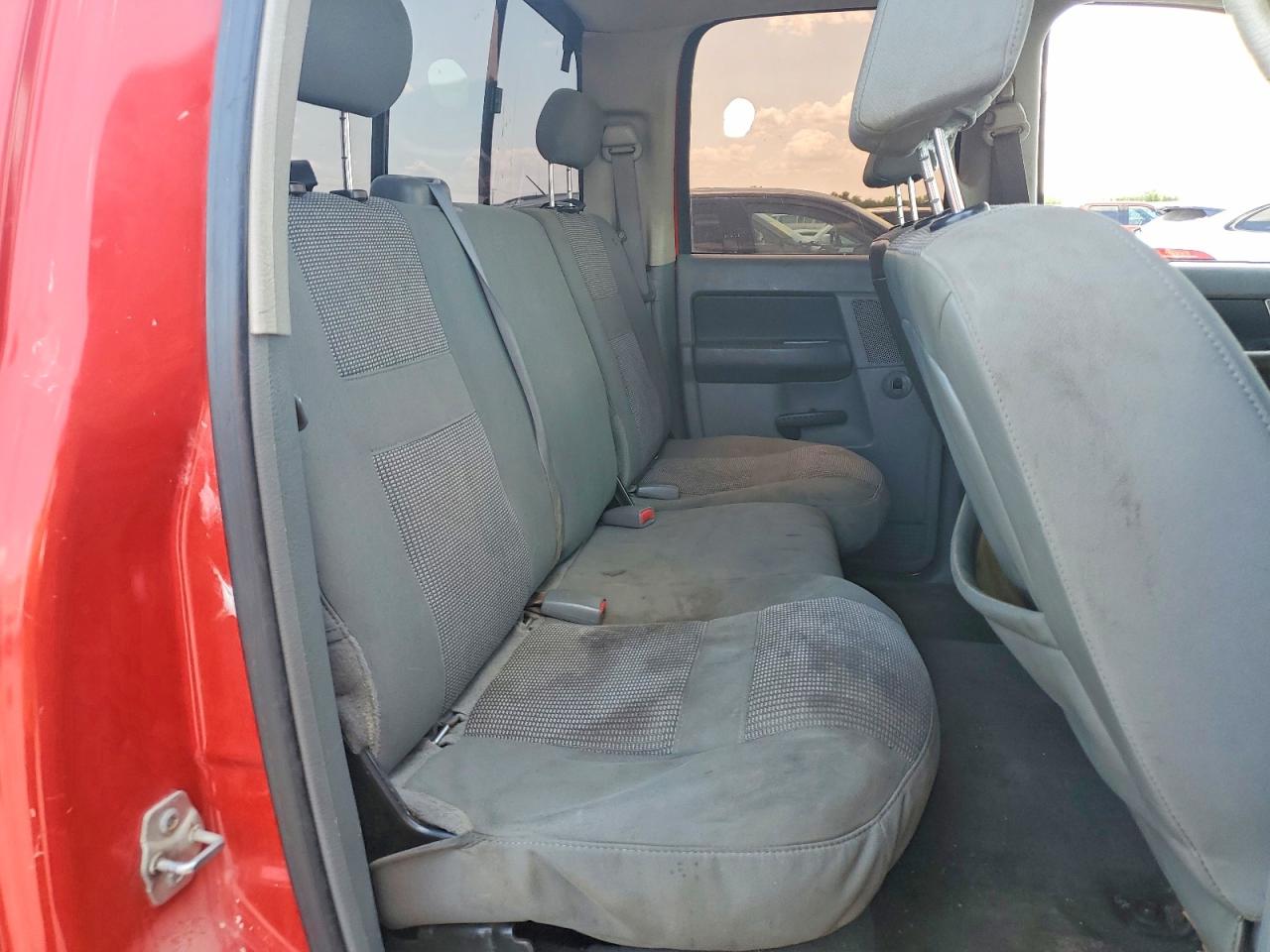 2008 Dodge Ram 1500 St Red vin: 1D7HA18278J103875