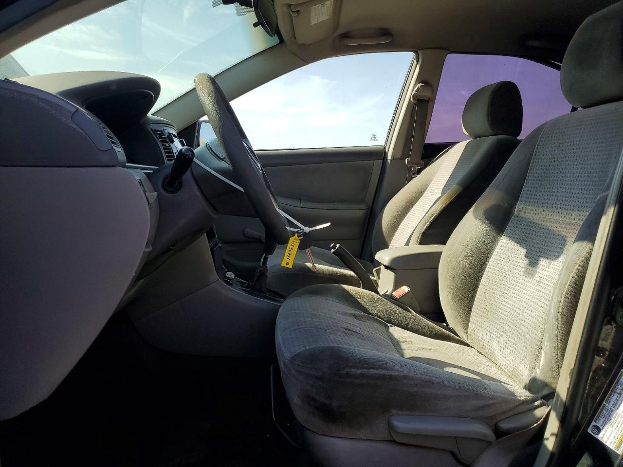 2005 Toyota Corolla Ce Black vin: 1NXBR32E75Z398389